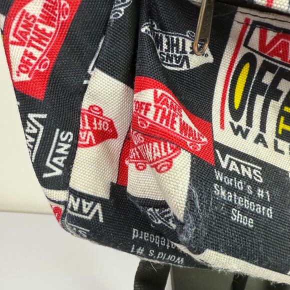 Vans Old Skool III Backpack Red Black White 18 inch Dual Strap Computer Bag - Picture 3 of 16